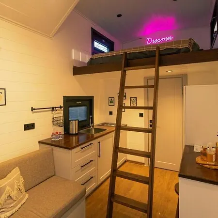 Housendsapanca Tiny House *